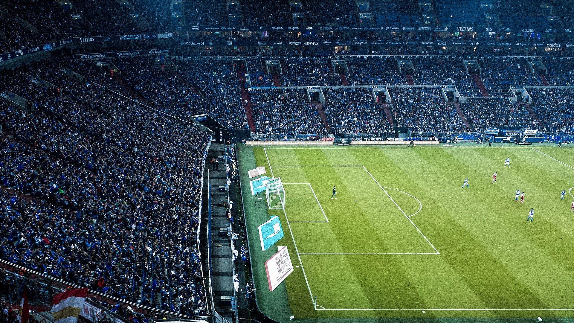 意甲联赛激战正酣，国际米兰领跑积分榜，尤文图斯紧追不舍